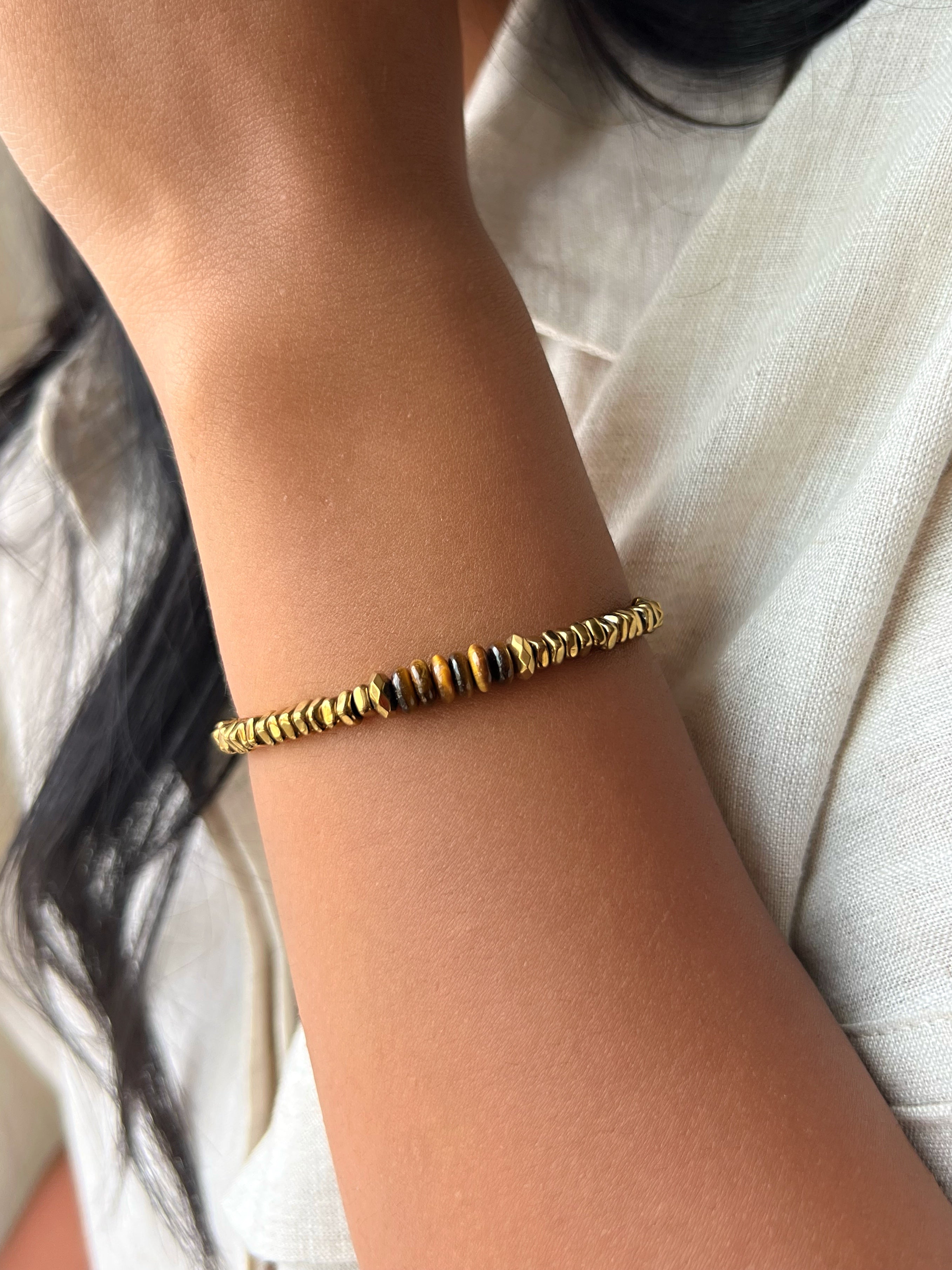 Pulseira Hematita Com Pedra Disco Olho de Tigre 17cm