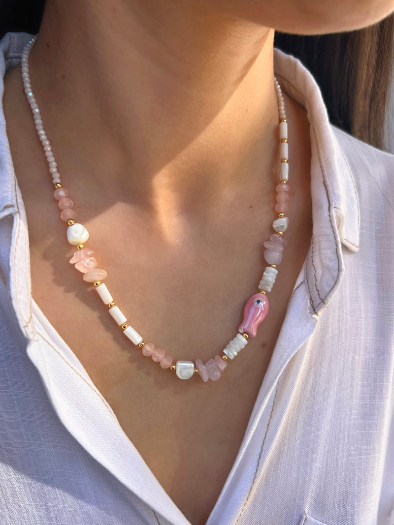 Linha Mar Colar Sardinha E Pedras Naturais Cor Rosa 45cm