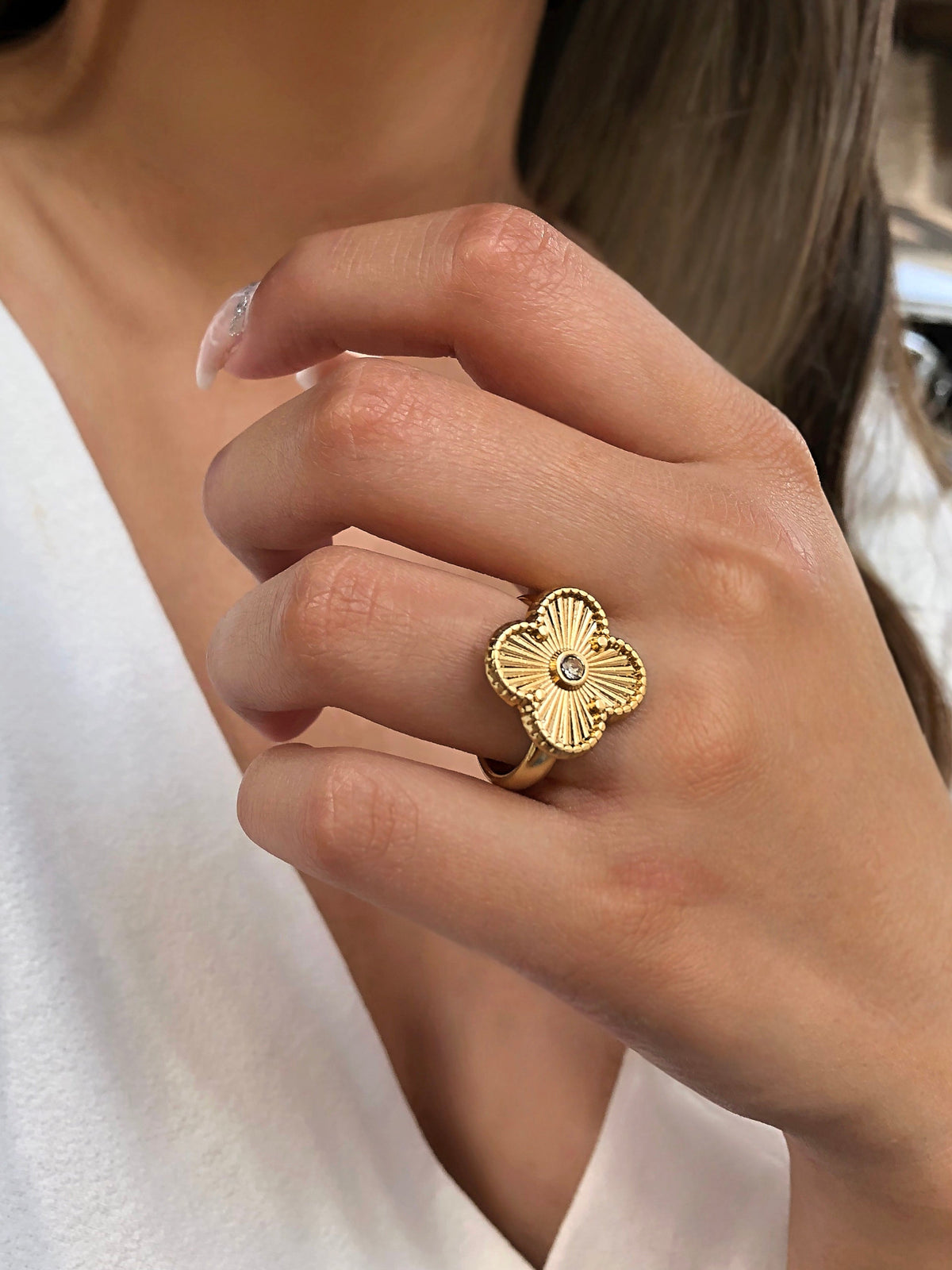Anel Trevo Banho Ouro 18k - Tiff Joias
