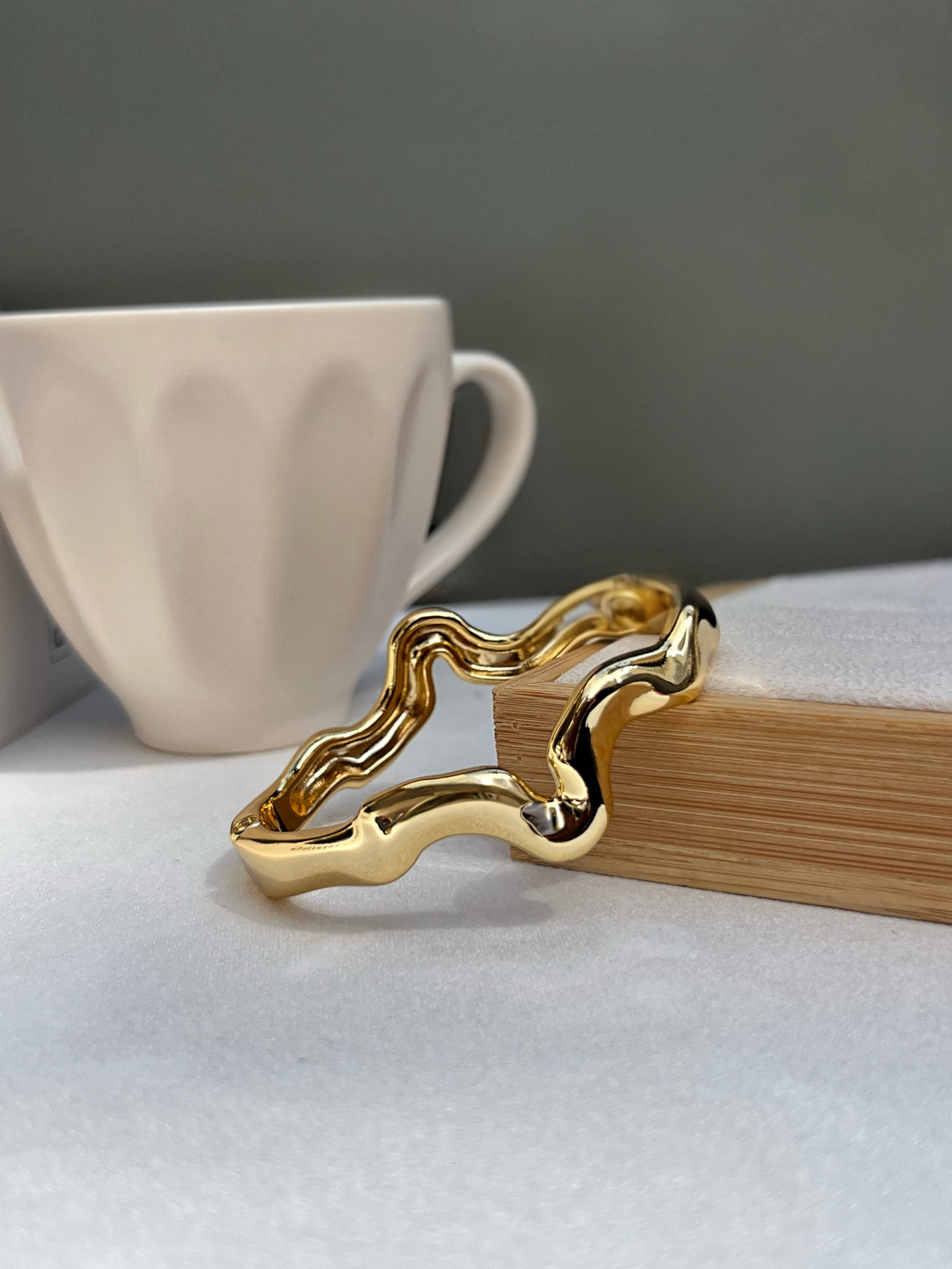 Bracelete Ondas Orgânico Banho Ouro 18k - Tiff Joias