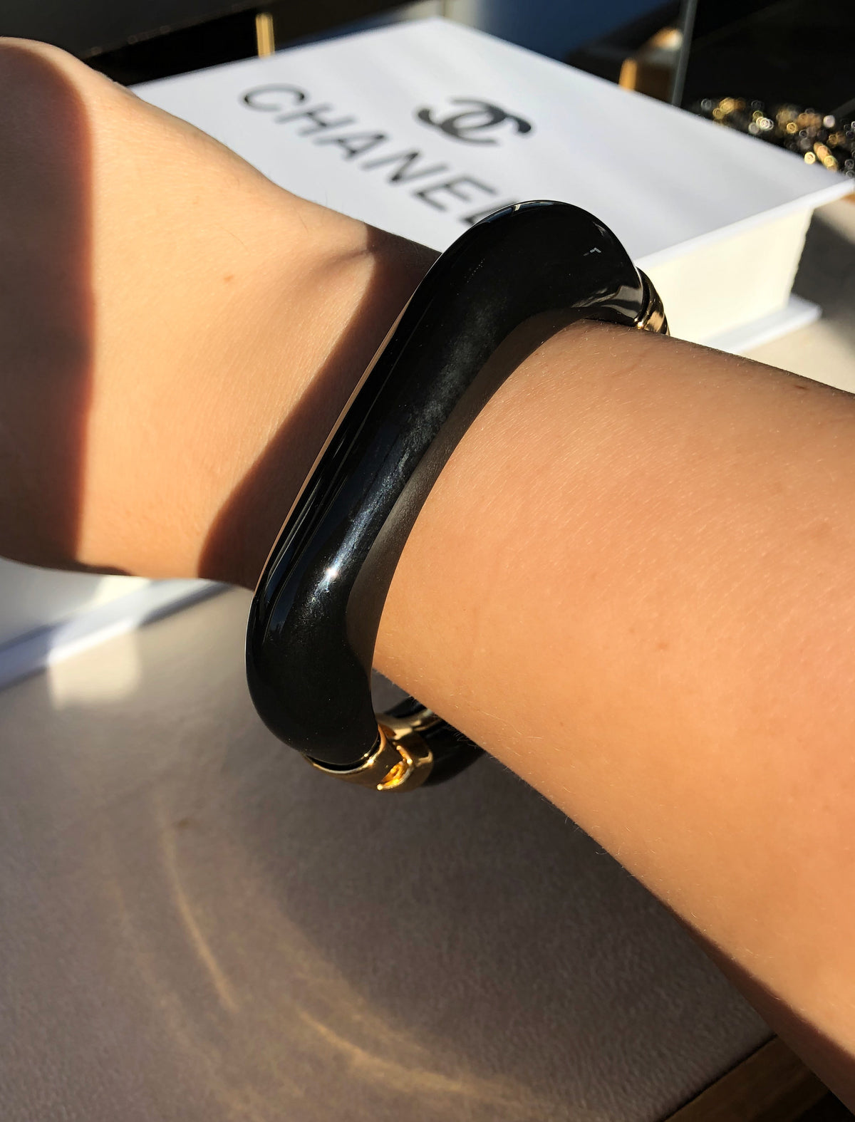 Bracelete Quadrado Acrílico Preto - Tiff Joias
