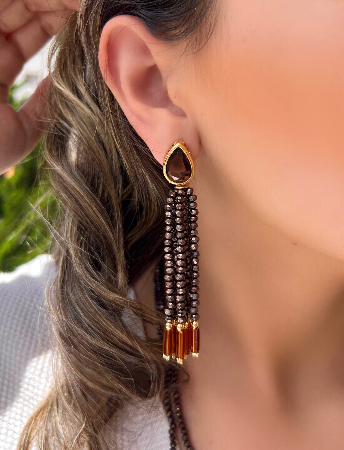 Brinco Carol Tassel Marrom E Gota - Tiff Joias