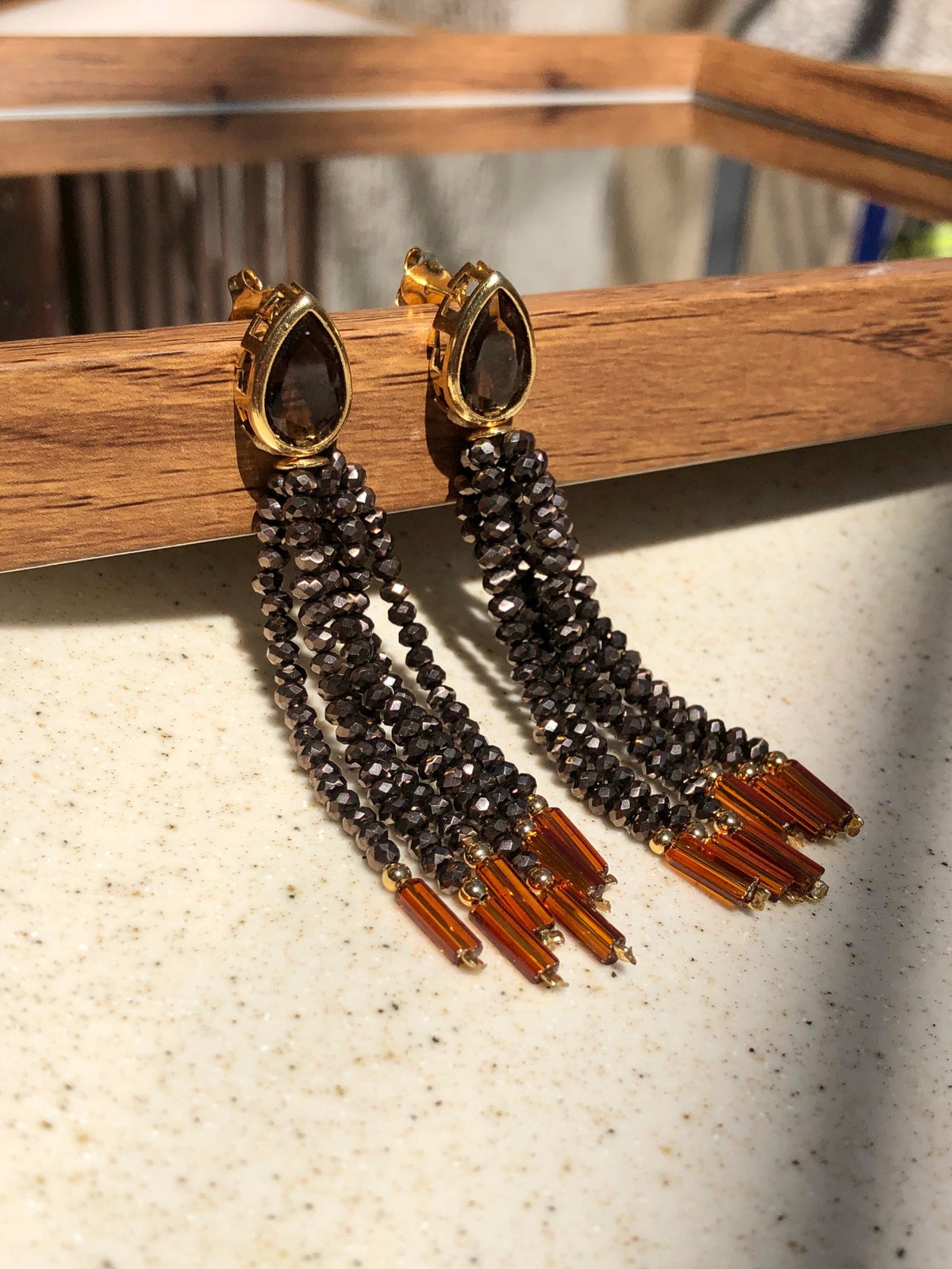 Brinco Carol Tassel Marrom E Gota - Tiff Joias
