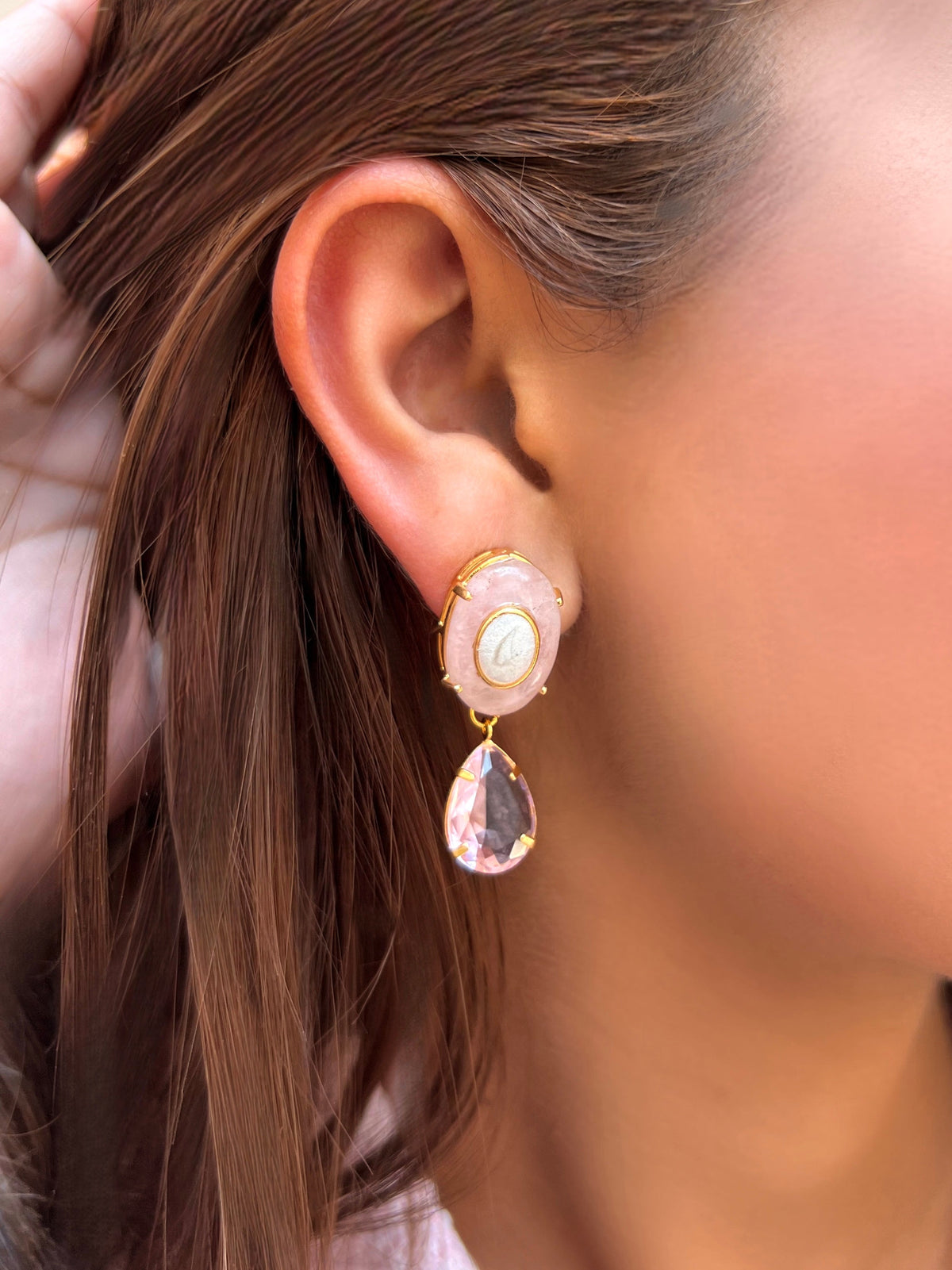 Brinco Celina Pedra Natural Quartzo Rosa - Tiff Joias