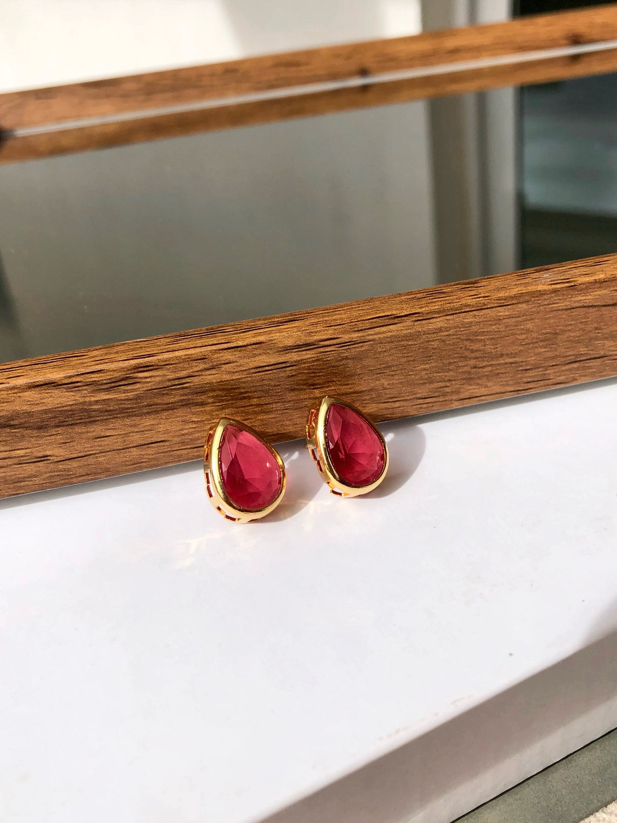 Brinco Diana Cor Vermelho Cherry - Tiff Joias
