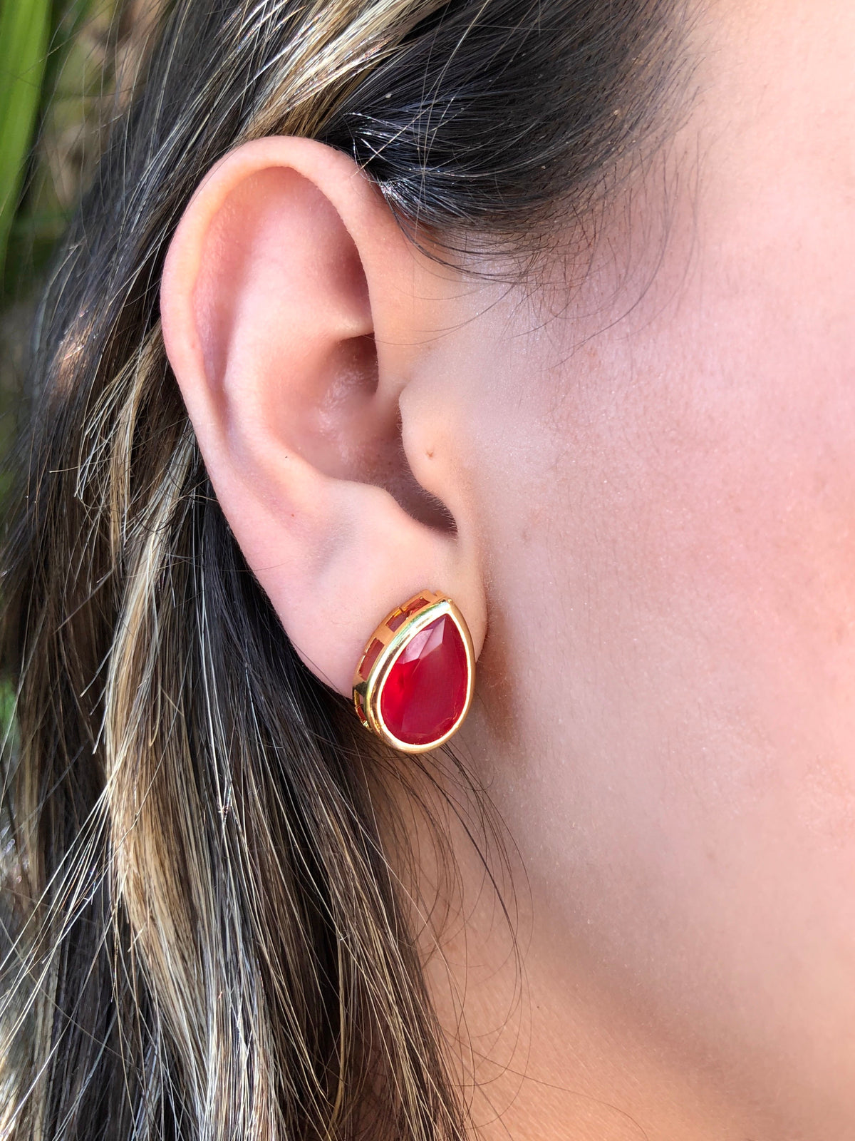 Brinco Diana Cor Vermelho Cherry - Tiff Joias