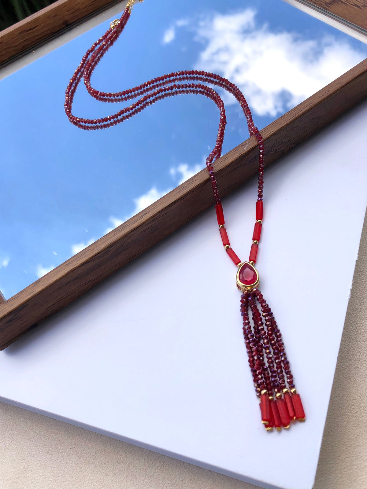 Colar Carol Cristais Lapidados Vermelho Cherry Gota E Tassel 70cm - Tiff Joias