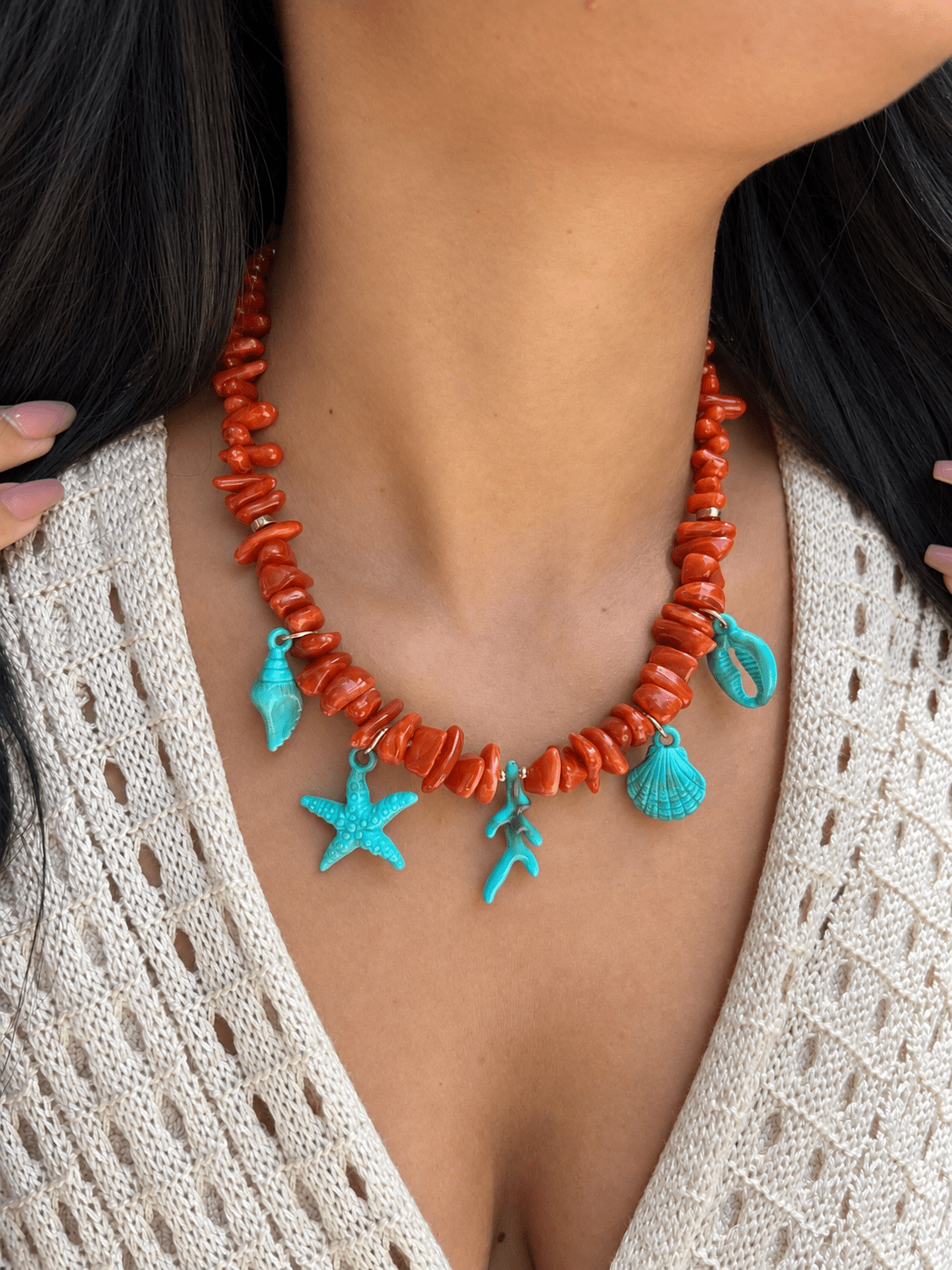 Colar Cascalho Acrílico Coral Com Pingentes Fundo do Mar Cor Turquesa 45cm - Tiff Joias