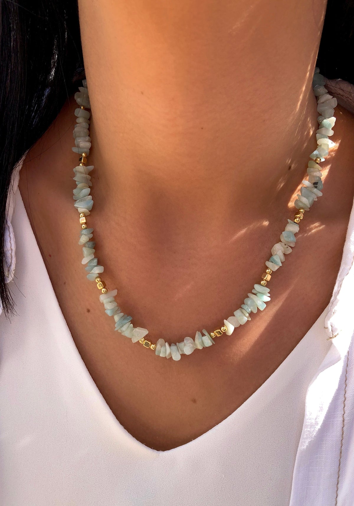 Colar Cascalho Amazonita E Detalhes Em Banho Ouro 42cm - Tiff Joias