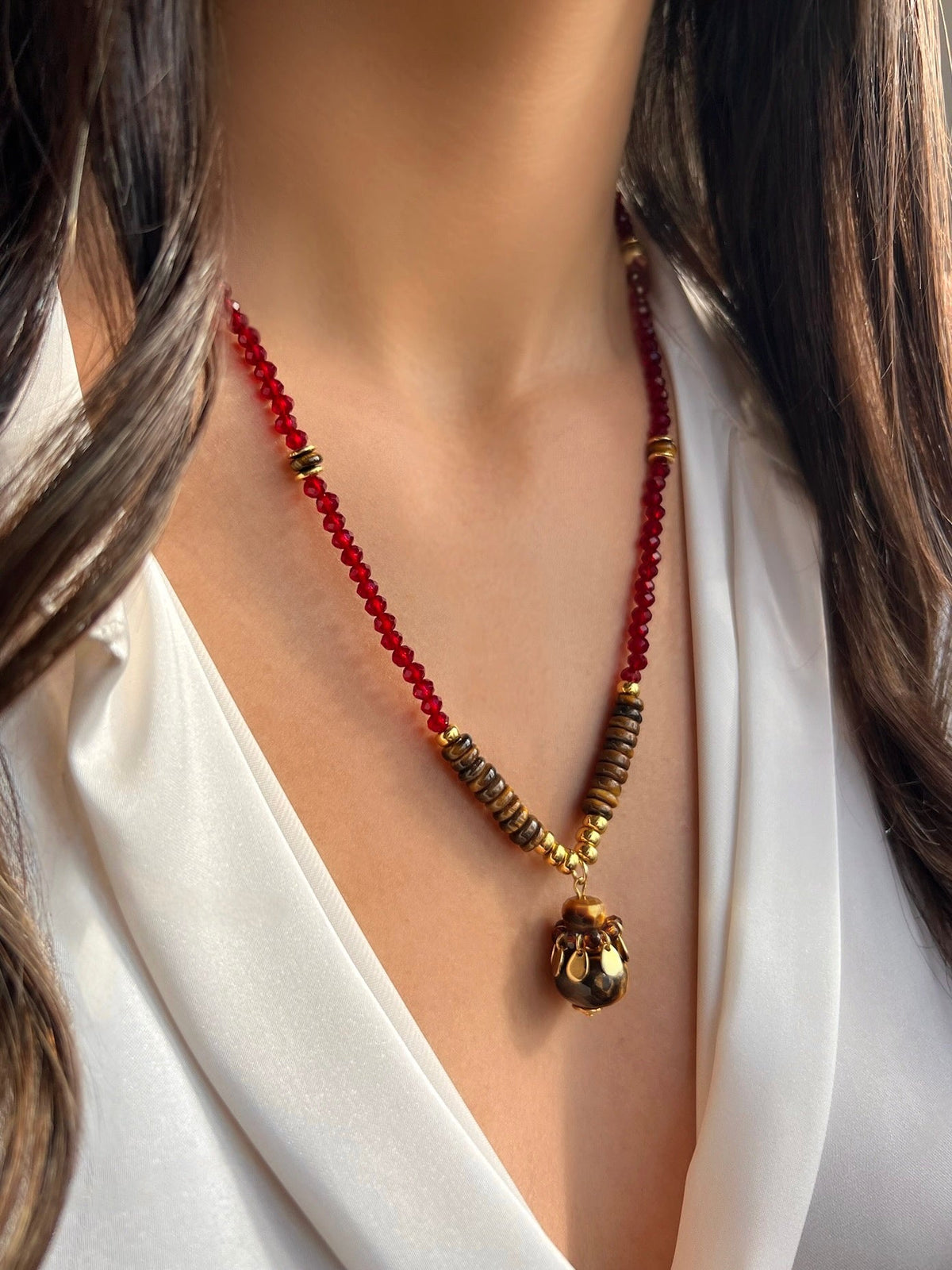 Colar Cristais Vermelho Com Pedra Olho De Tigre 55cm - Tiff Joias