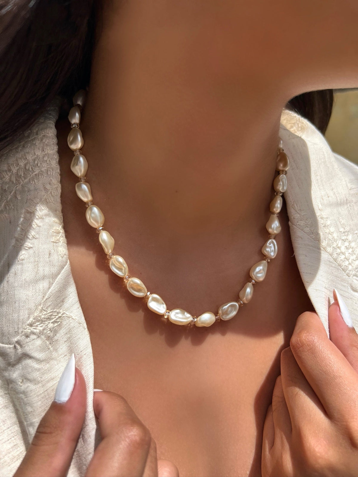 Colar De Pérolas Barrocas Acrílicas e Cristais Lapidados 42cm - Tiff Joias