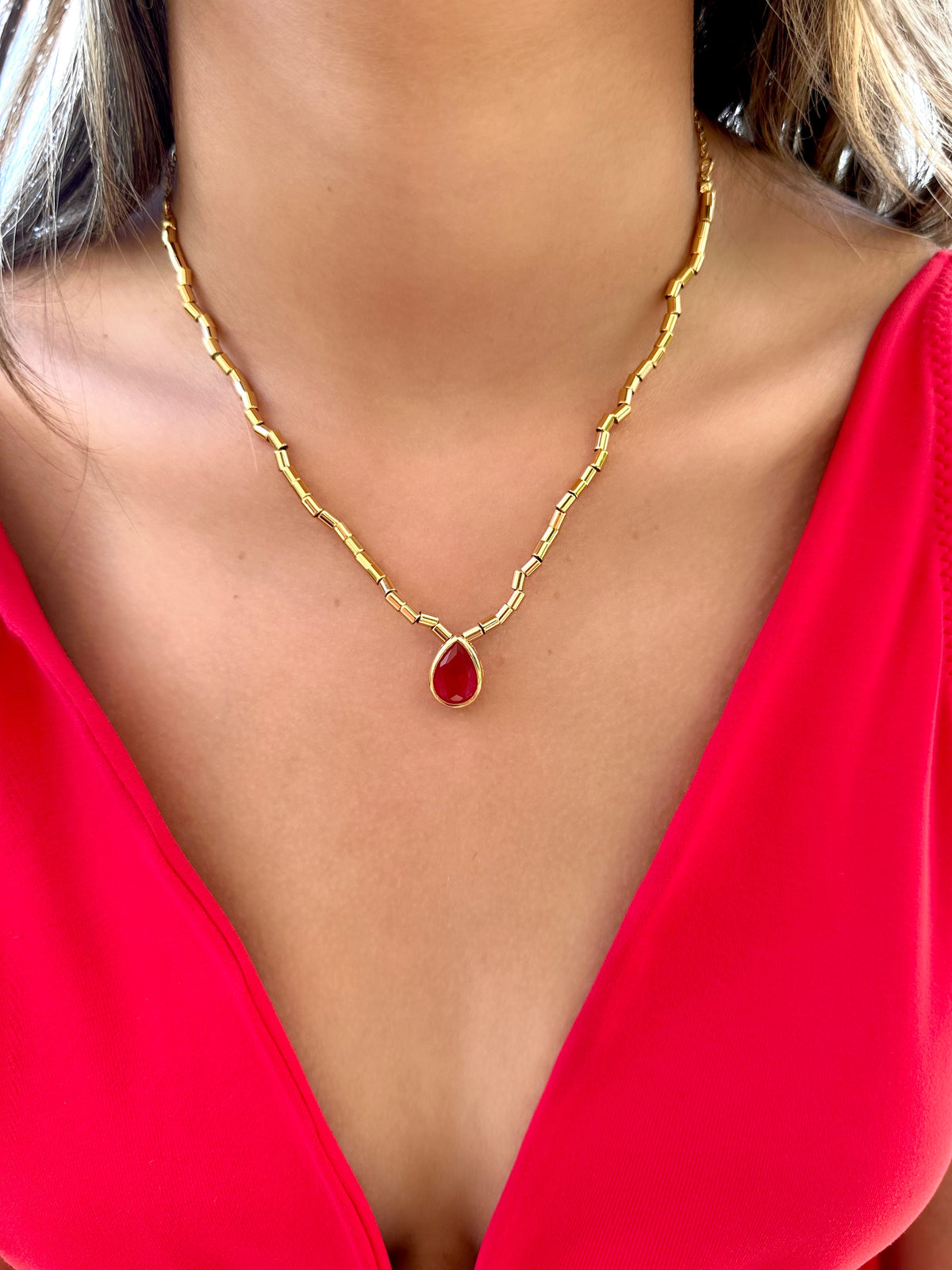 Colar Diana Com Gota Lapidada Cor Vermelho Cherry 45cm - Tiff Joias