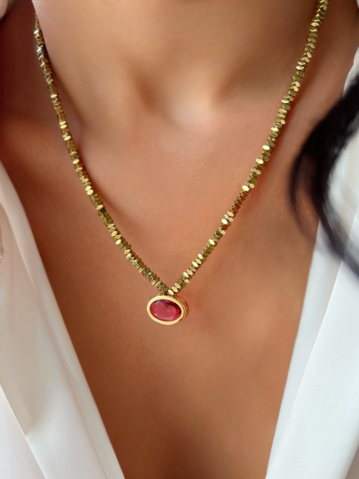 Colar Hematitas Com Cristal Oval Cor Rubi 45cm - Tiff Joias