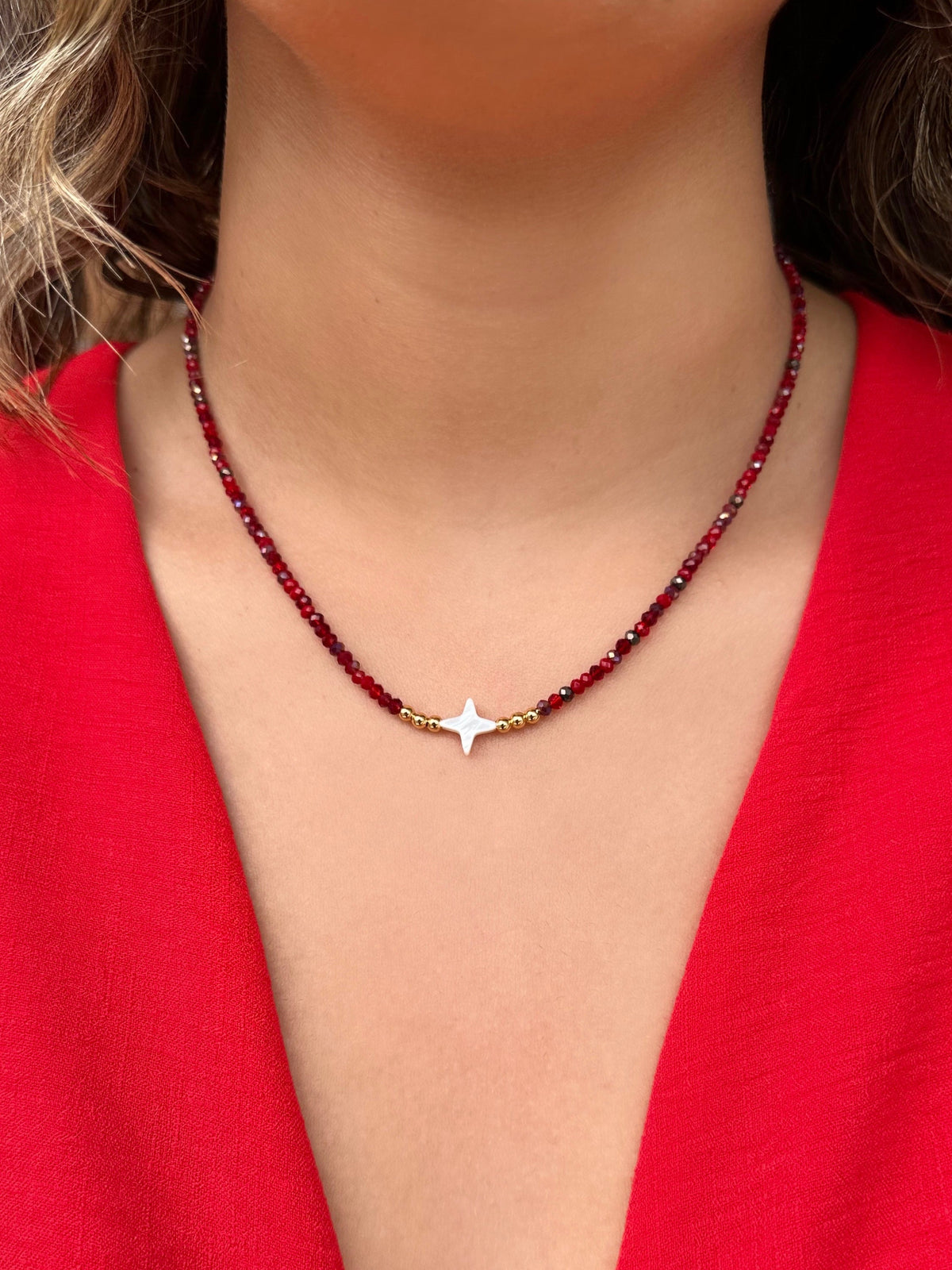 Colar Lais Mix Vermelho Cherry Estrela Madrepérola 42cm - Tiff Joias