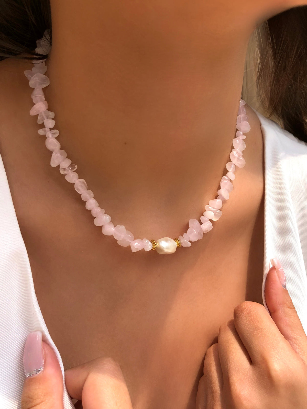 Colar Manuela Cascalho Quartzo Rosa E Pérola Barroca Shell 42cm - Tiff Joias
