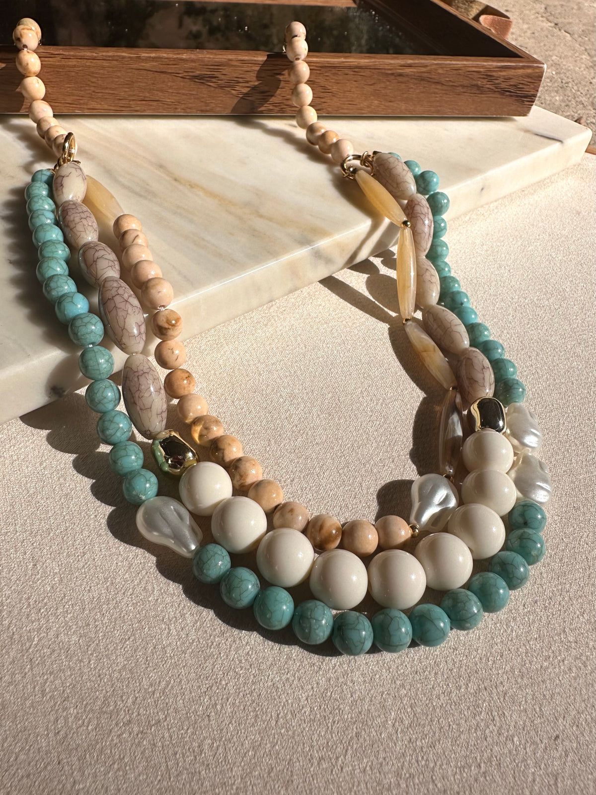 Colar Triplo Pedras Acrílicas 50cm - Tiff Joias