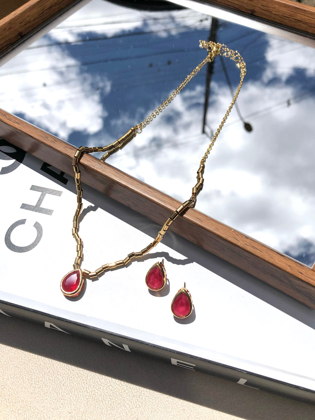 Conjunto Colar e Brinco Diana Vermelho Cherry - Tiff Joias