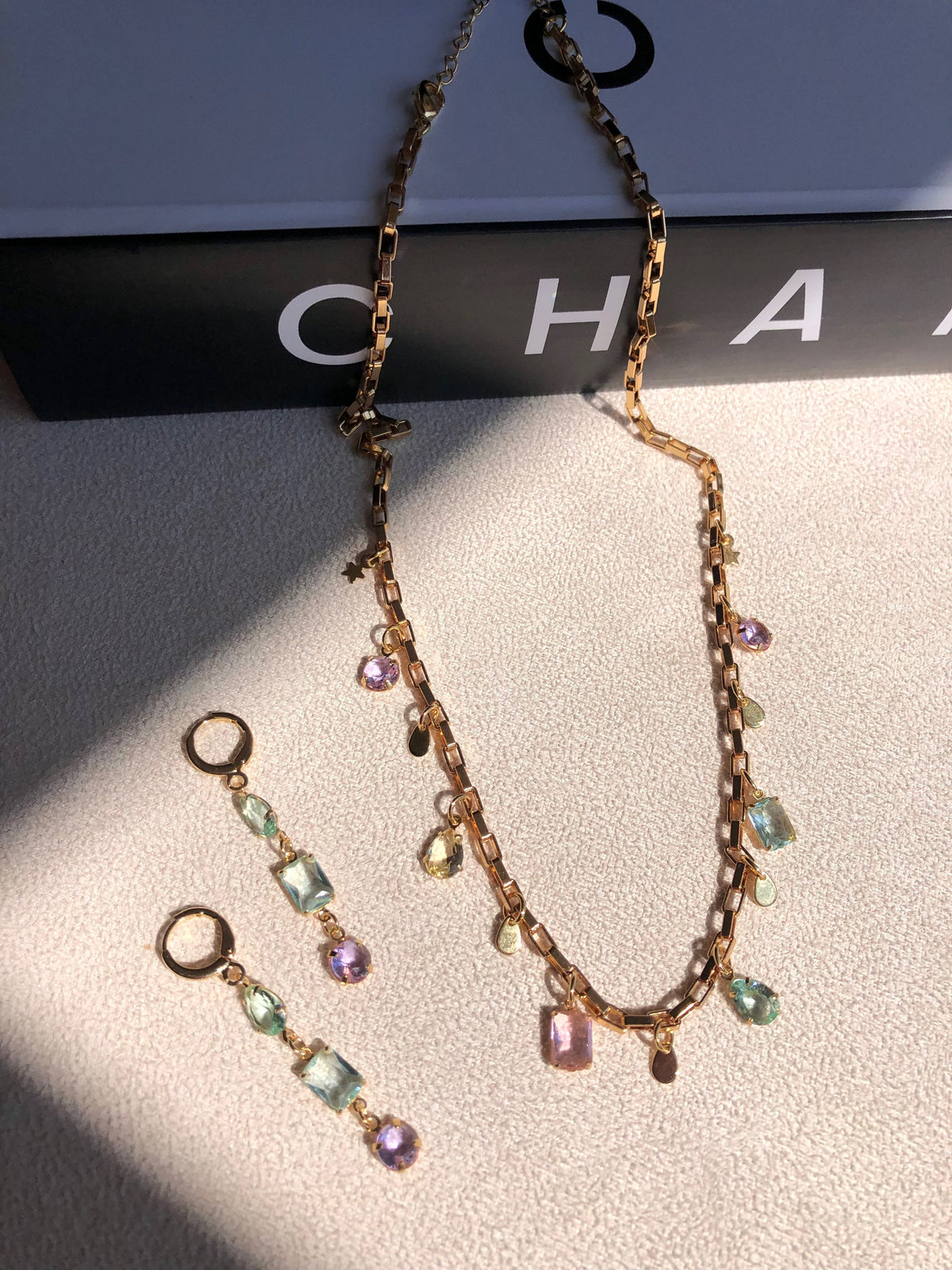 Conjunto Mini Formas Cristais Lapidados Coloridos Tons Claros - Tiff Joias