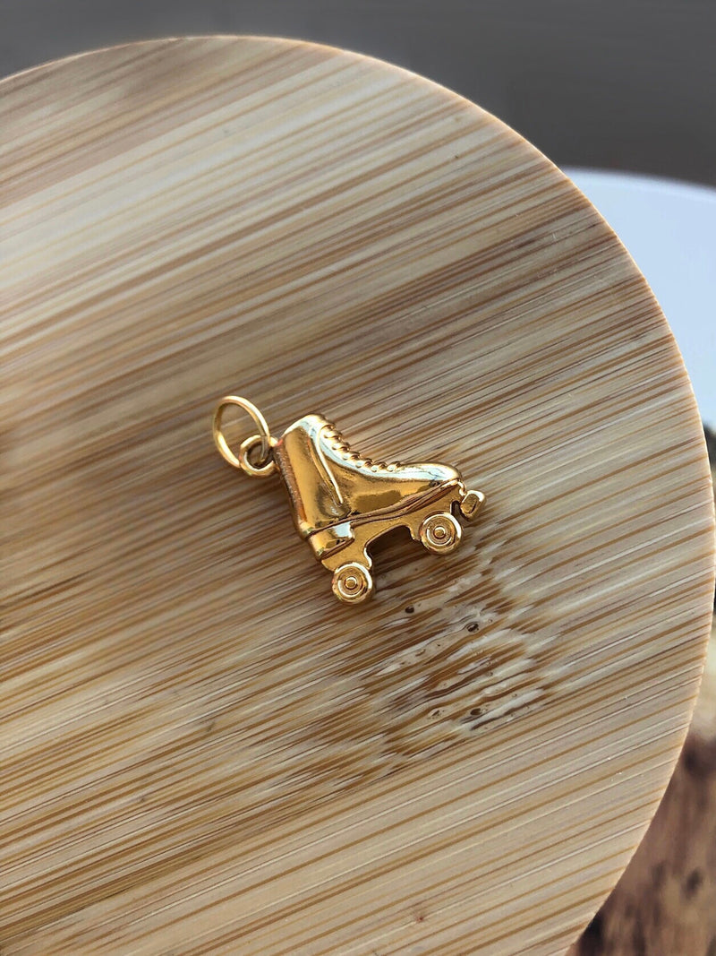 Pingente Patins Com Fecho