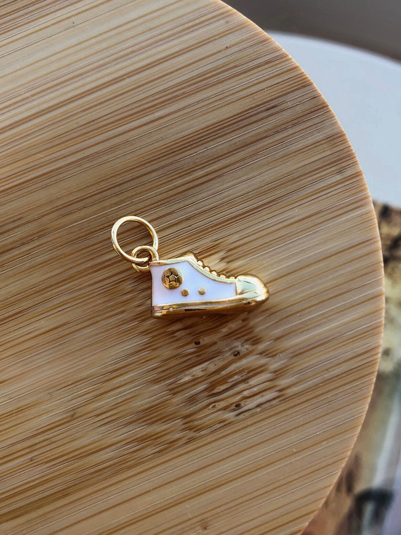 Pingente Tênis Com Fecho