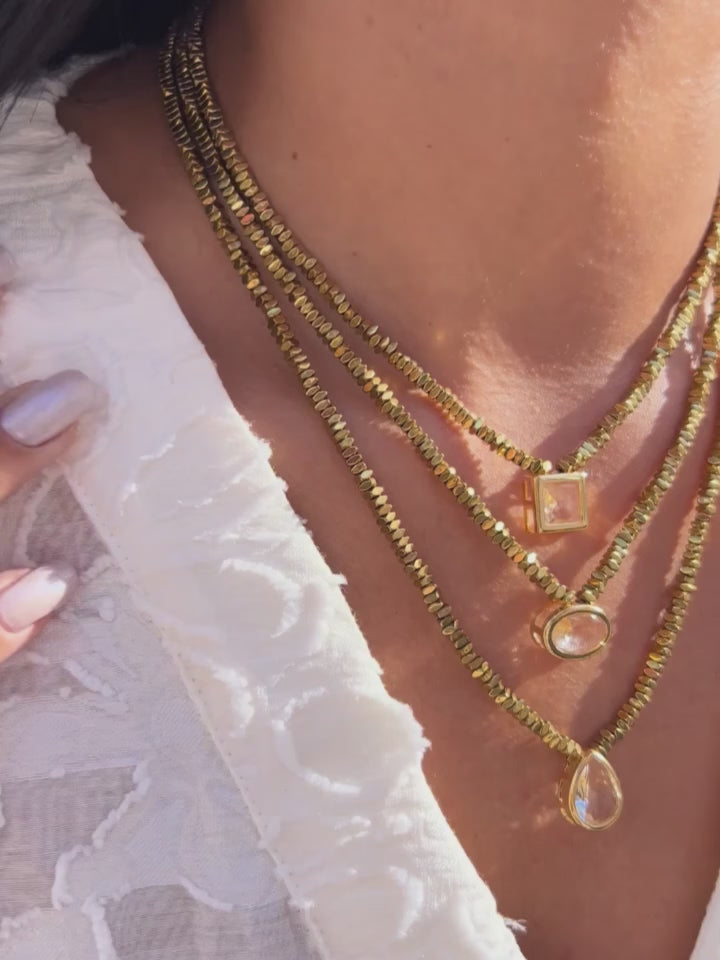 Mix De Três Colares Hematita Ouro Com Pingentes Cristal