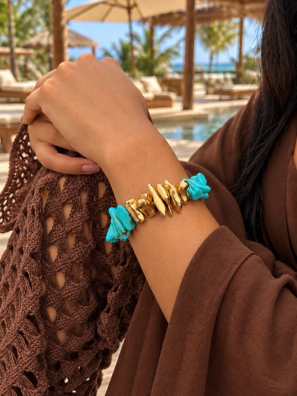 Pulseira Cascalho Acrílico Cor Turquesa e Banho Ouro 18k - Tiff Joias