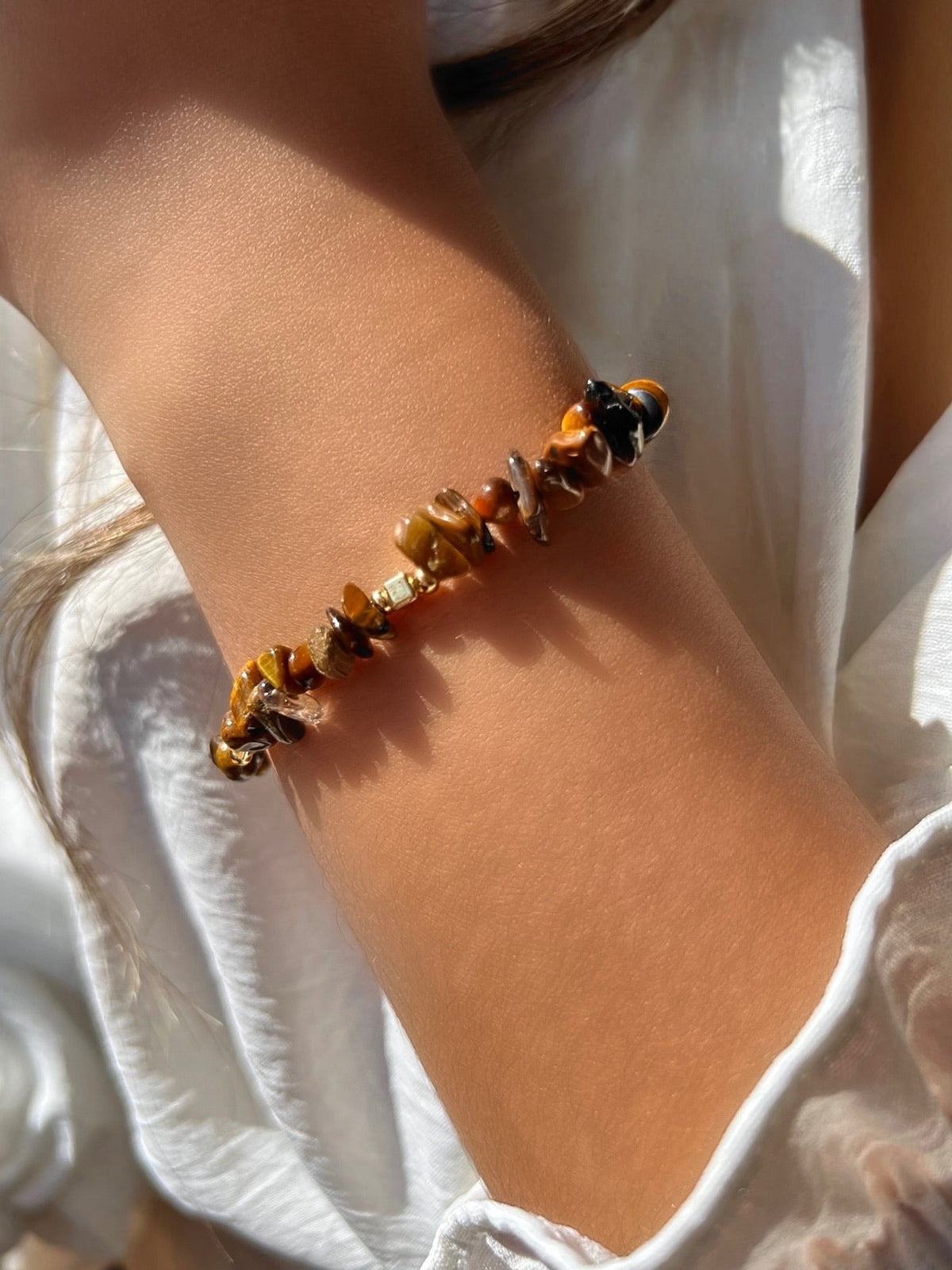 Pulseira Cascalho Marrom e Mini Cubo 16cm - Tiff Joias