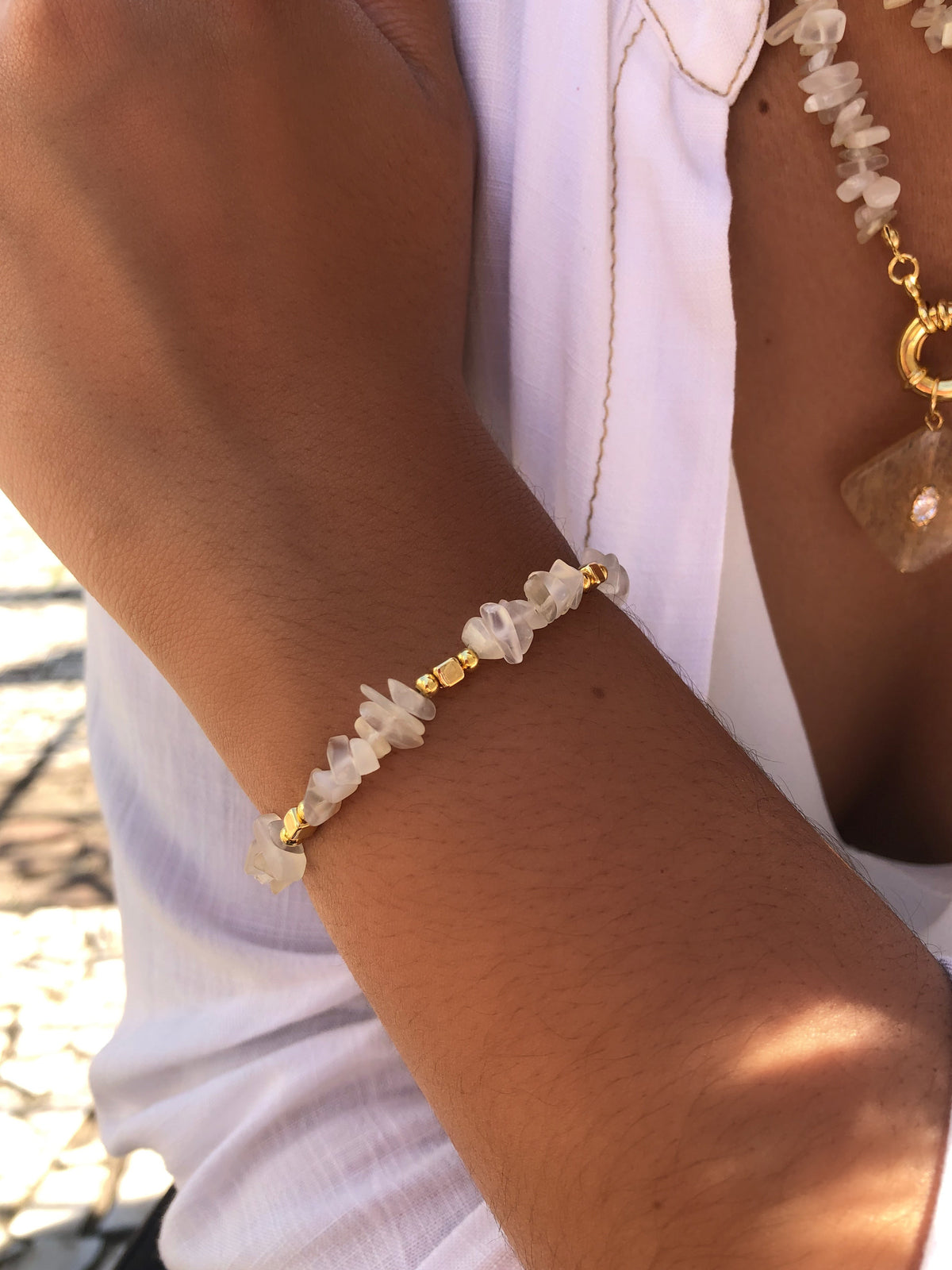 Pulseira Cascalho Quartzo Rutilado E Detalhes Em Banho Ouro 16cm - Tiff Joias