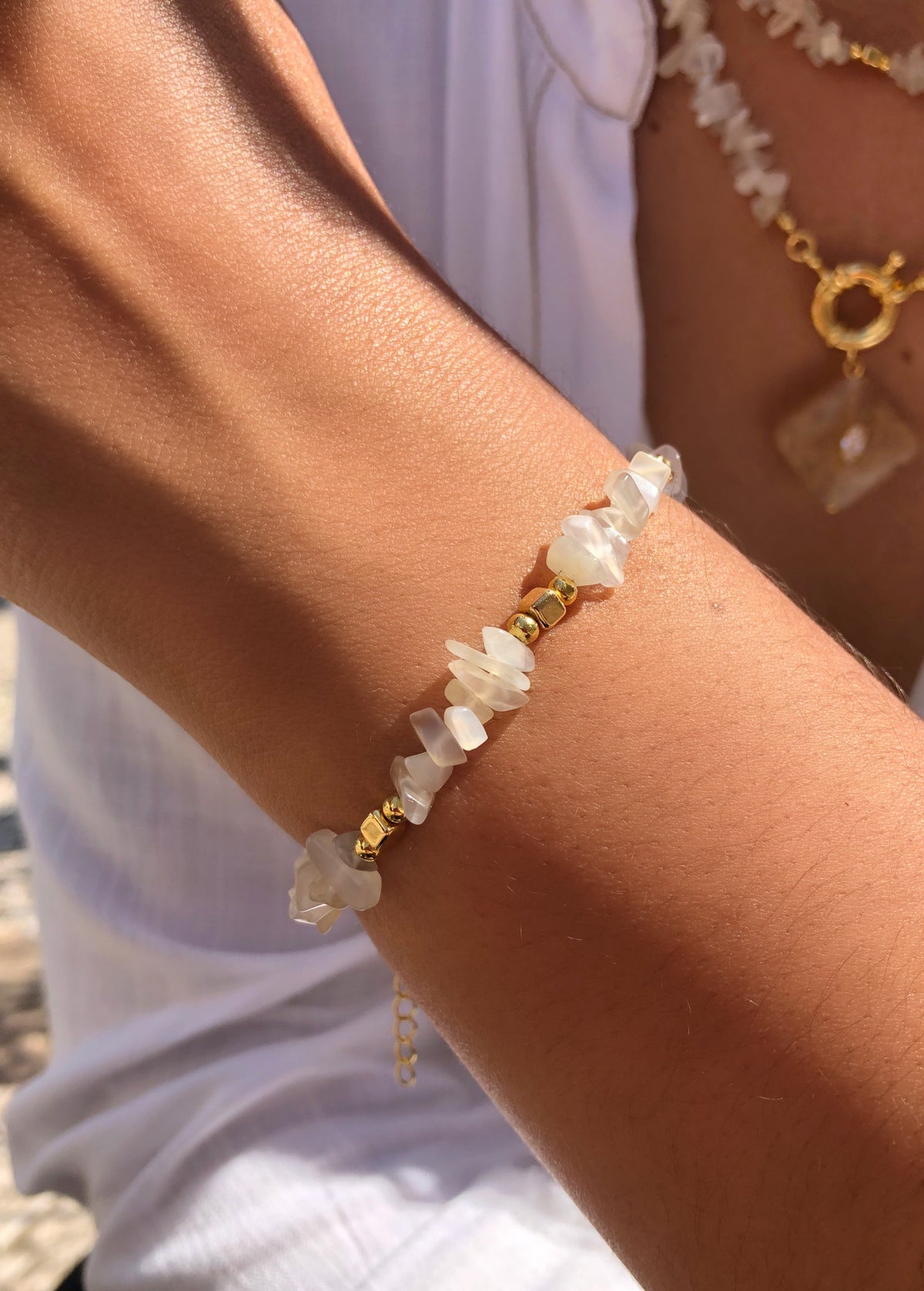 Pulseira Cascalho Quartzo Rutilado E Detalhes Em Banho Ouro 16cm - Tiff Joias