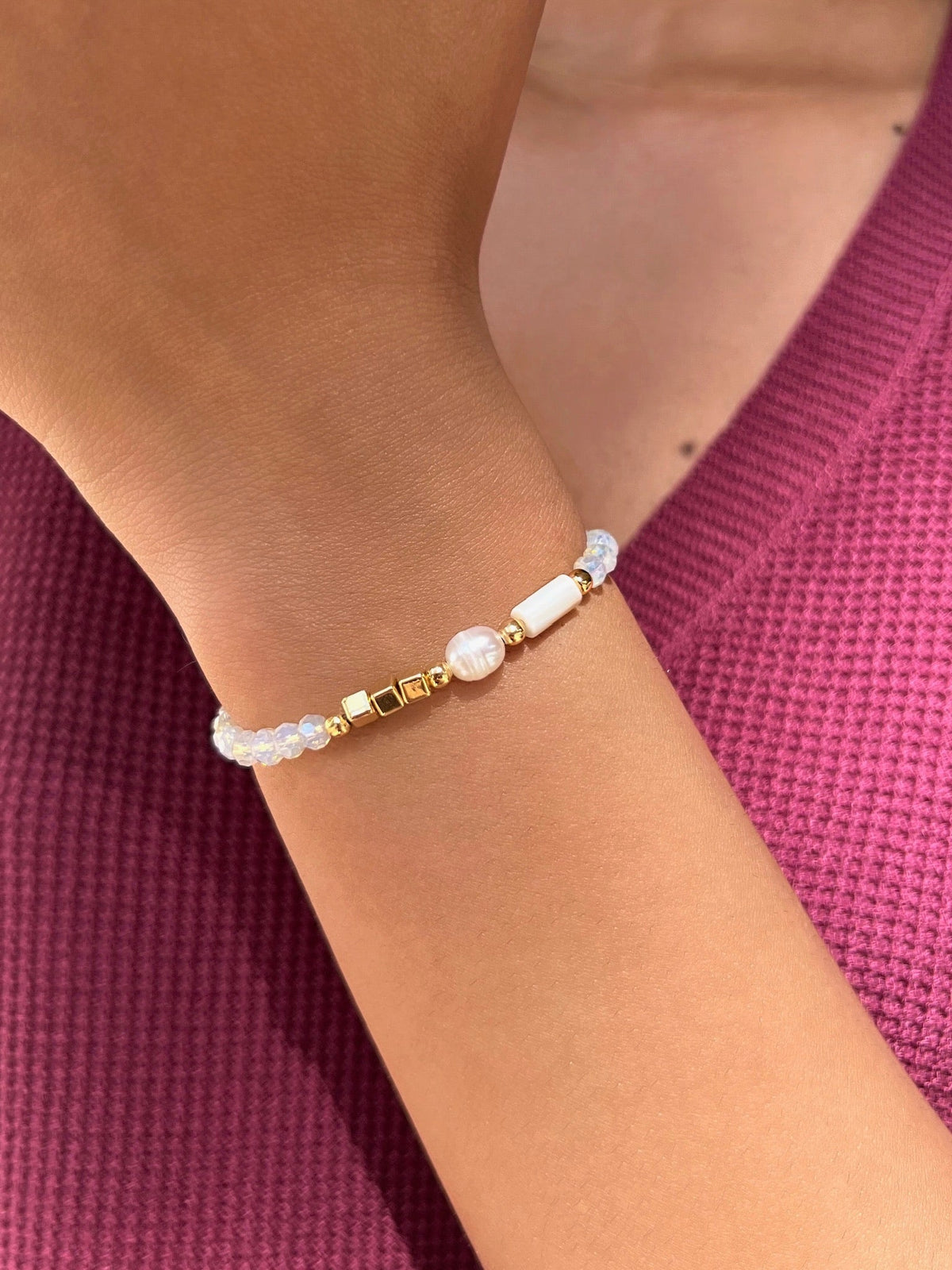 Pulseira Com Madrepérola E Cubos Em Cristais Branco Perolado Carol - Tiff Joias