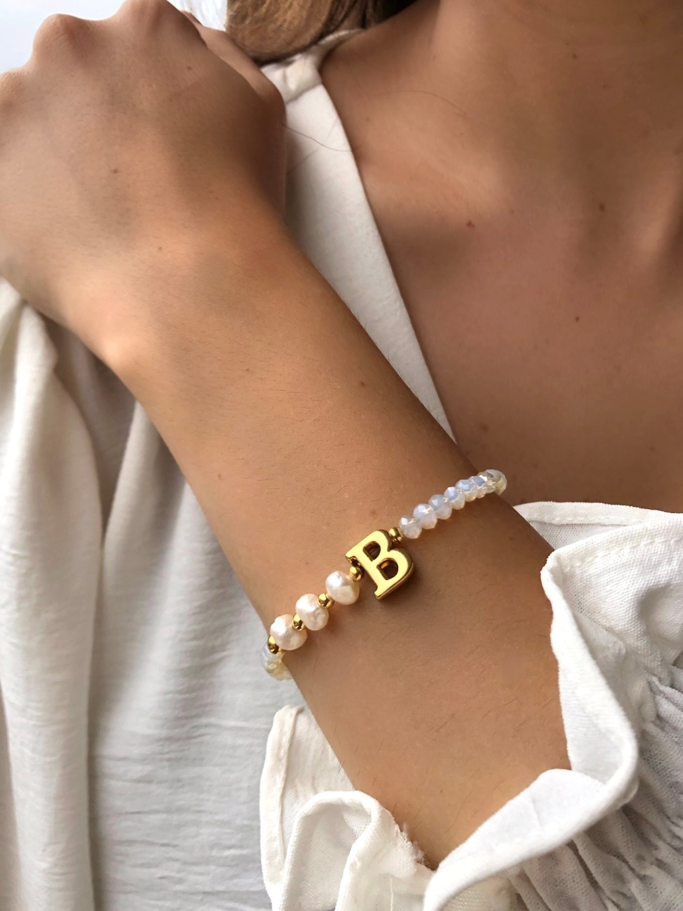 Pulseira Cristais Com Bolinhas, Mini Pérolas Personalizado Com Letra - Tiff Joias
