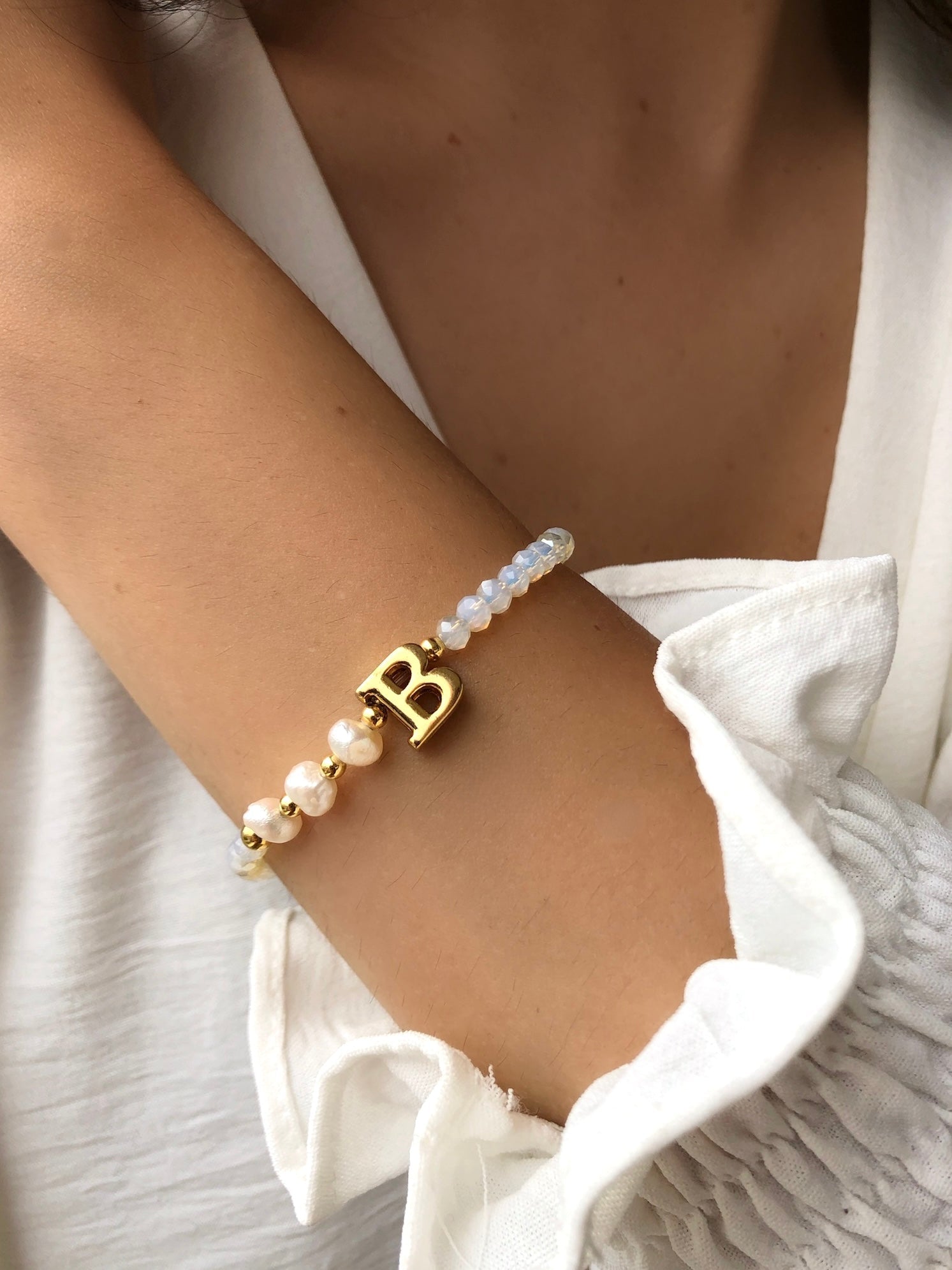 Pulseira Cristais Com Bolinhas, Mini Pérolas Personalizado Com Letra - Tiff Joias