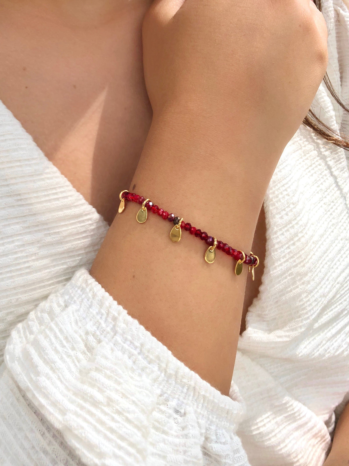 Pulseira Lais Cristais Mix Vermelho Cherry E Mini Gotas Penduradas 16cm - Tiff Joias