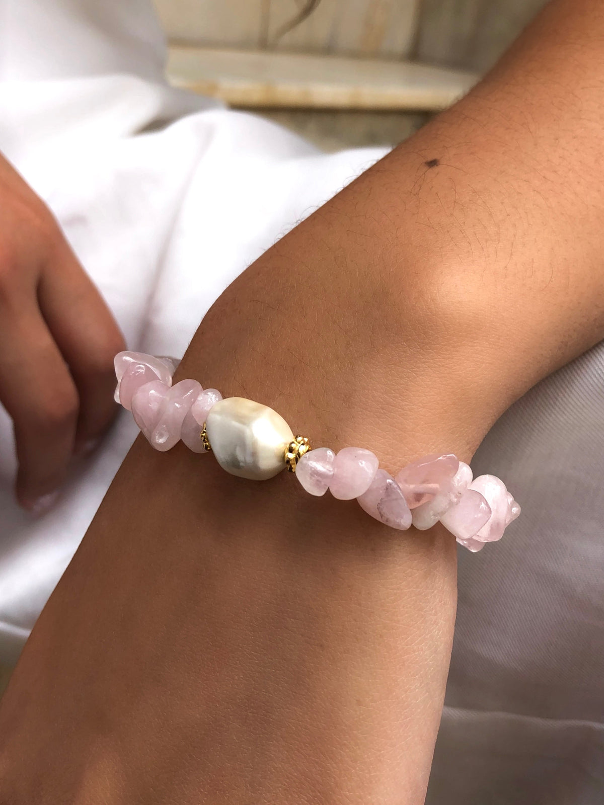 Pulseira Manuela Cascalho Quartzo Rosa E Pérola Barroca Shell - Tiff Joias