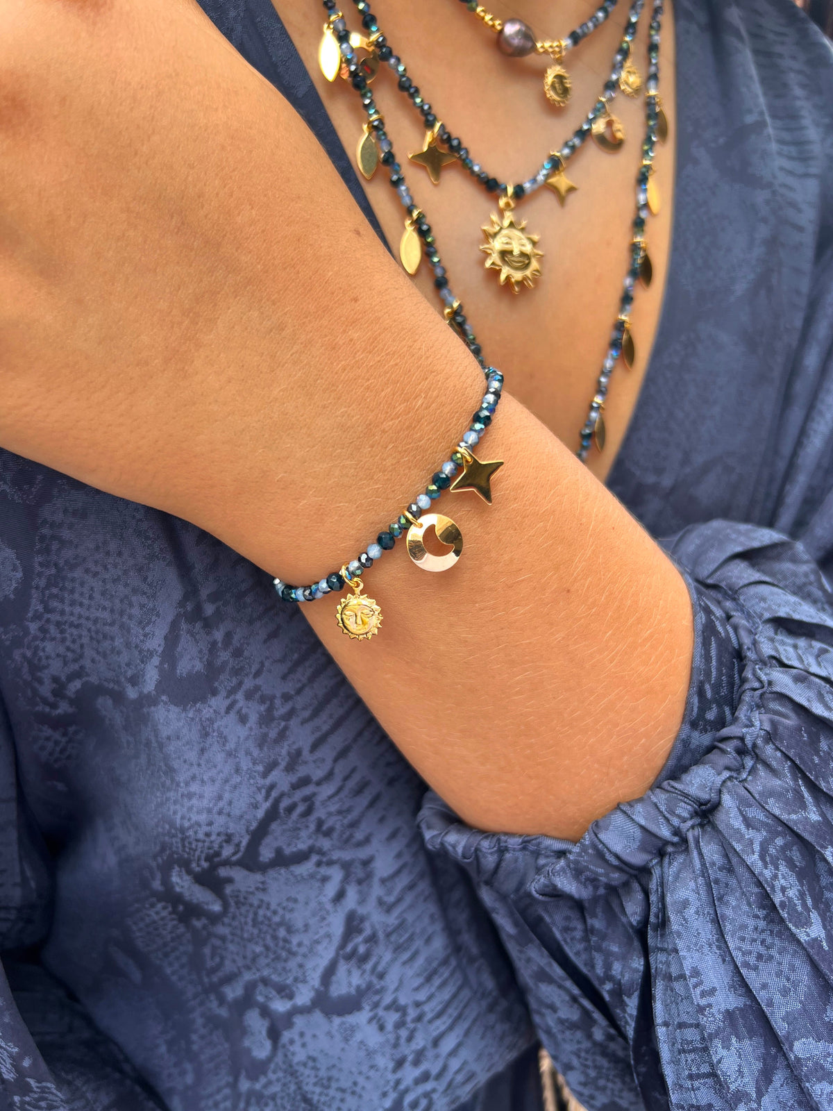 Pulseira Mix Tons Azuis Pingentes Céu 16cm - Tiff Joias
