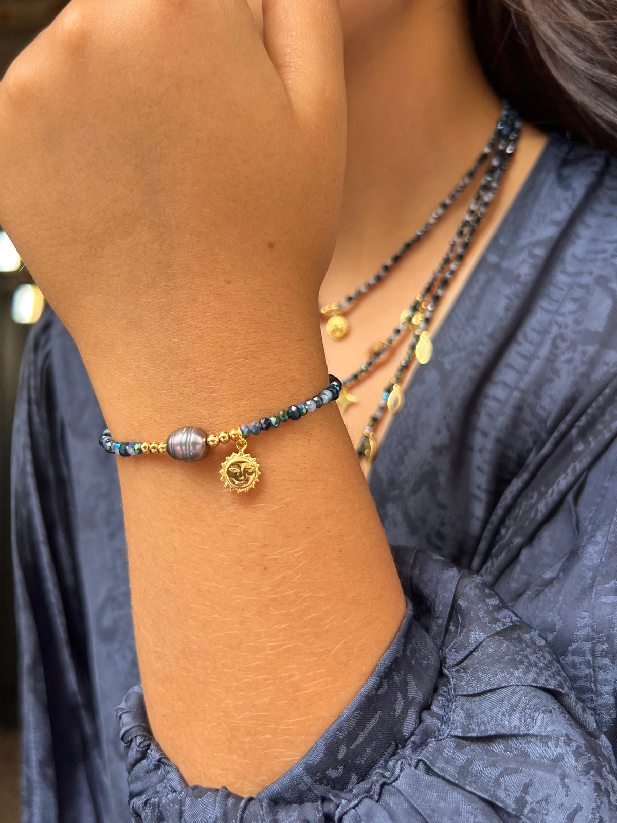Pulseira Mix Tons De Azuis Pérola Cinza e Sol 16cm - Tiff Joias