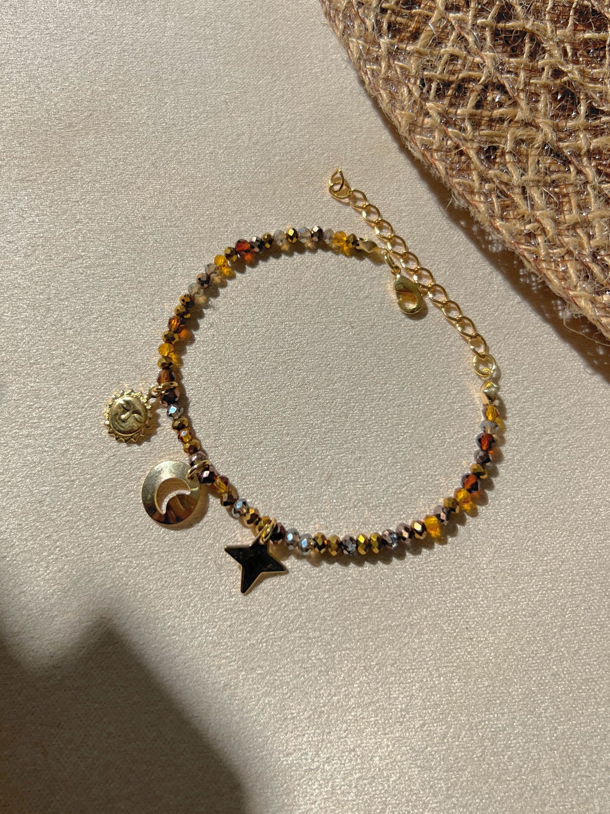 Pulseira Mix Tons Marrons Sol e Pingentes 16cm - Tiff Joias