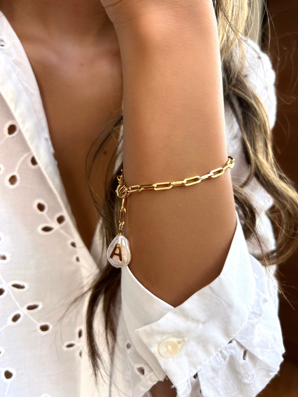 Pulseira Pins Removíveis Perola Barroca Com Inicial Corrente Elos Fina 19,5cm - Tiff Joias