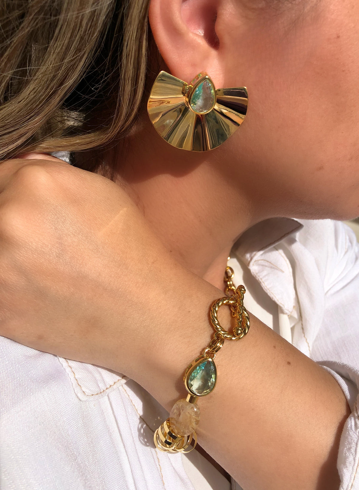 Pulseira Rebeca Pedra Quartzo Rutilado, Gota Lapidada Cor Água Marinha E Fecho Torcido 20cm - Tiff Joias