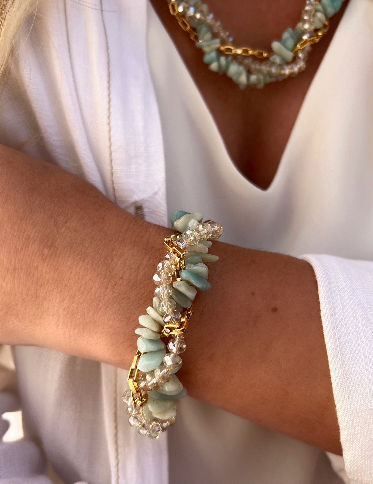 Pulseira Rebeca Torcido Com Cristais, Corrente e Cascalho Amazonita 18cm - Tiff Joias