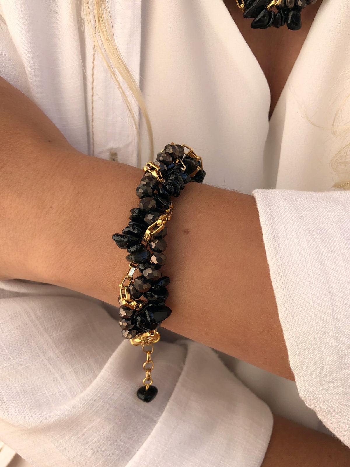 Pulseira Rebeca Torcido Com Cristais, Corrente E Cascalho Ônix 18cm - Tiff Joias