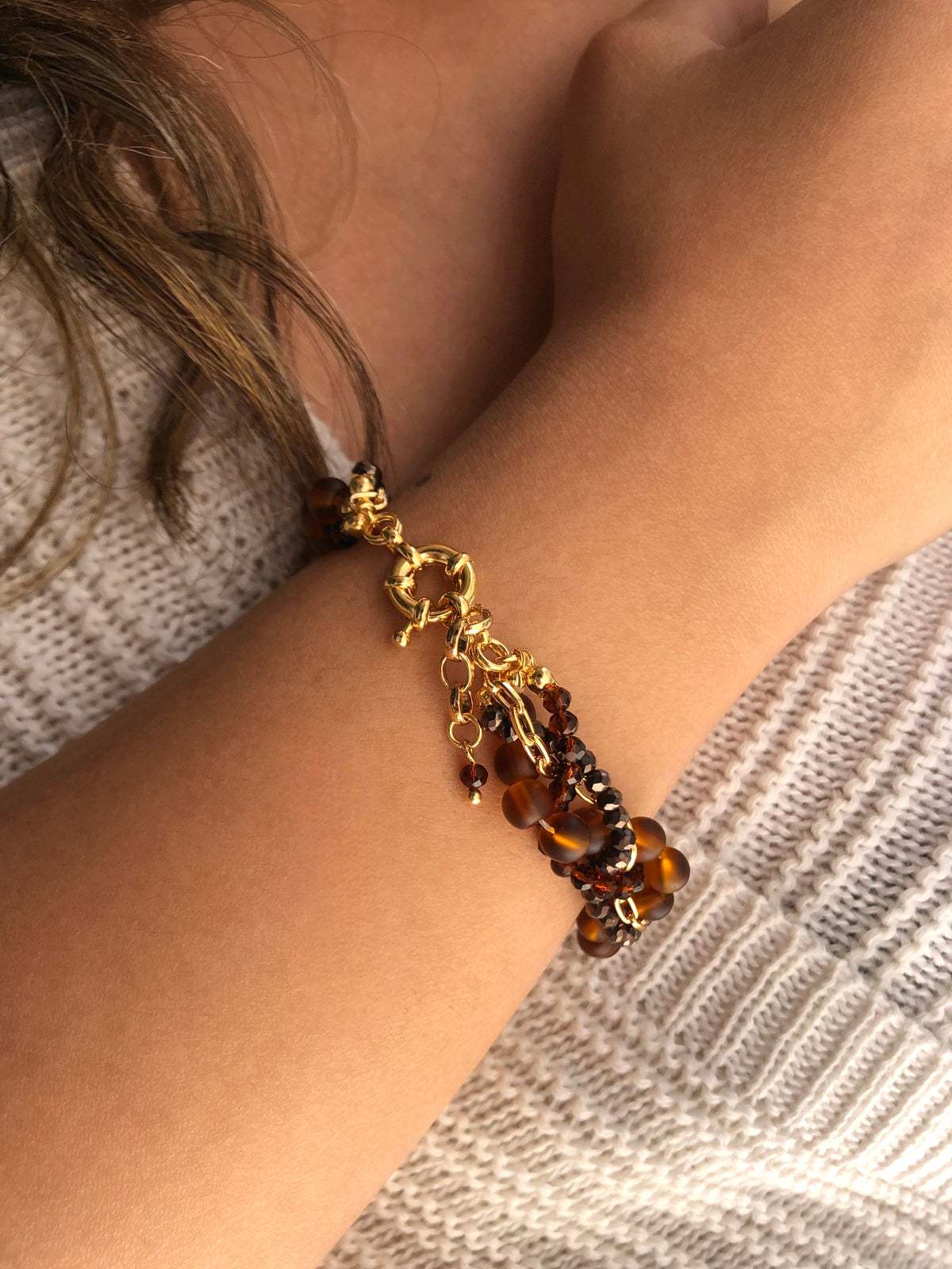 Pulseira Rebeca Torcido Com Cristais E Corrente Tons Marrom 18cm - Tiff Joias
