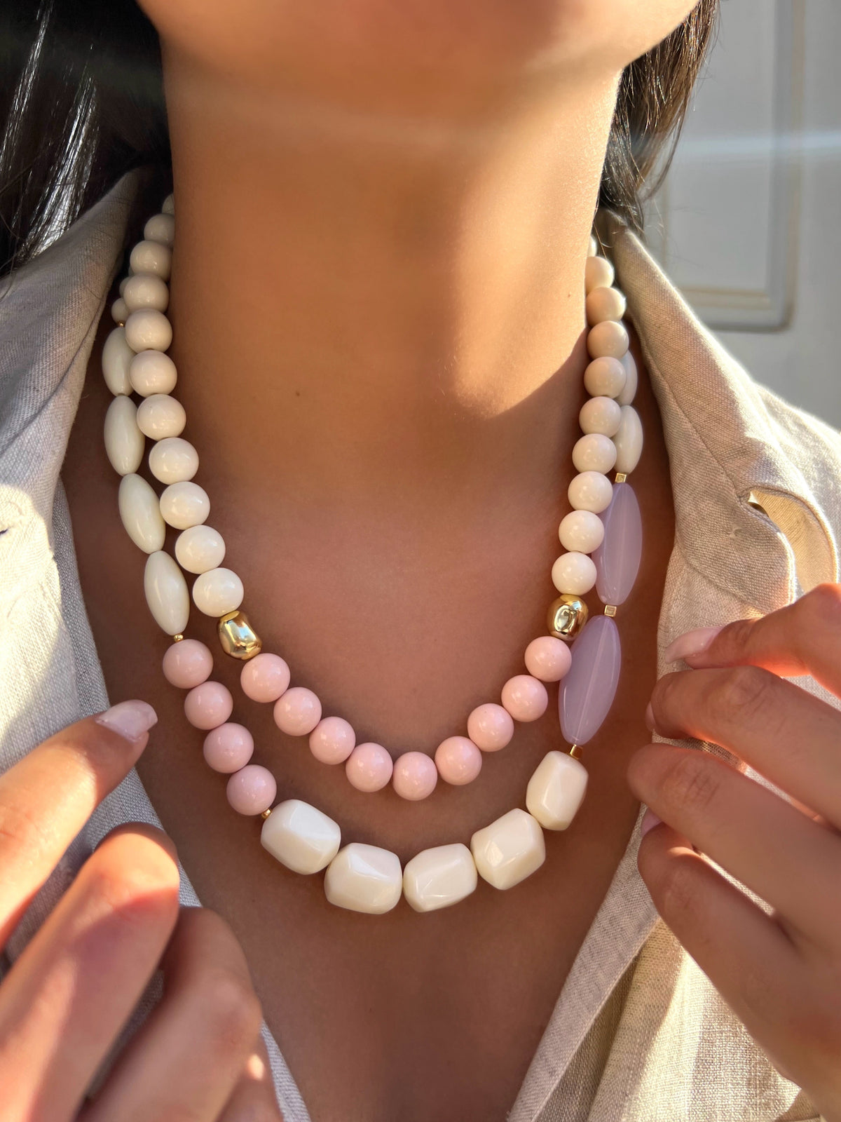 SUPER OFERTA!!! Mix De Dois Colares Bolas E Pedras Acrílicas Nude E Rosa - Tiff Joias