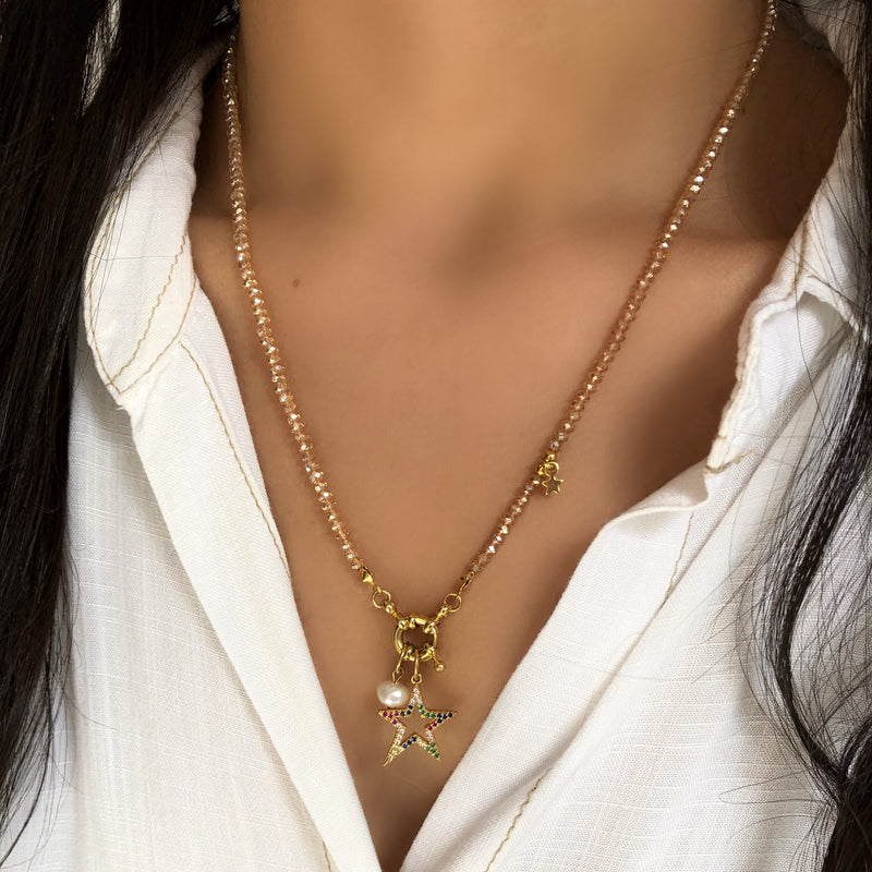 Colar Cristais Lapidados Cor Dourado Com Pingente Estrela Cravejada Com Micro Zircônias