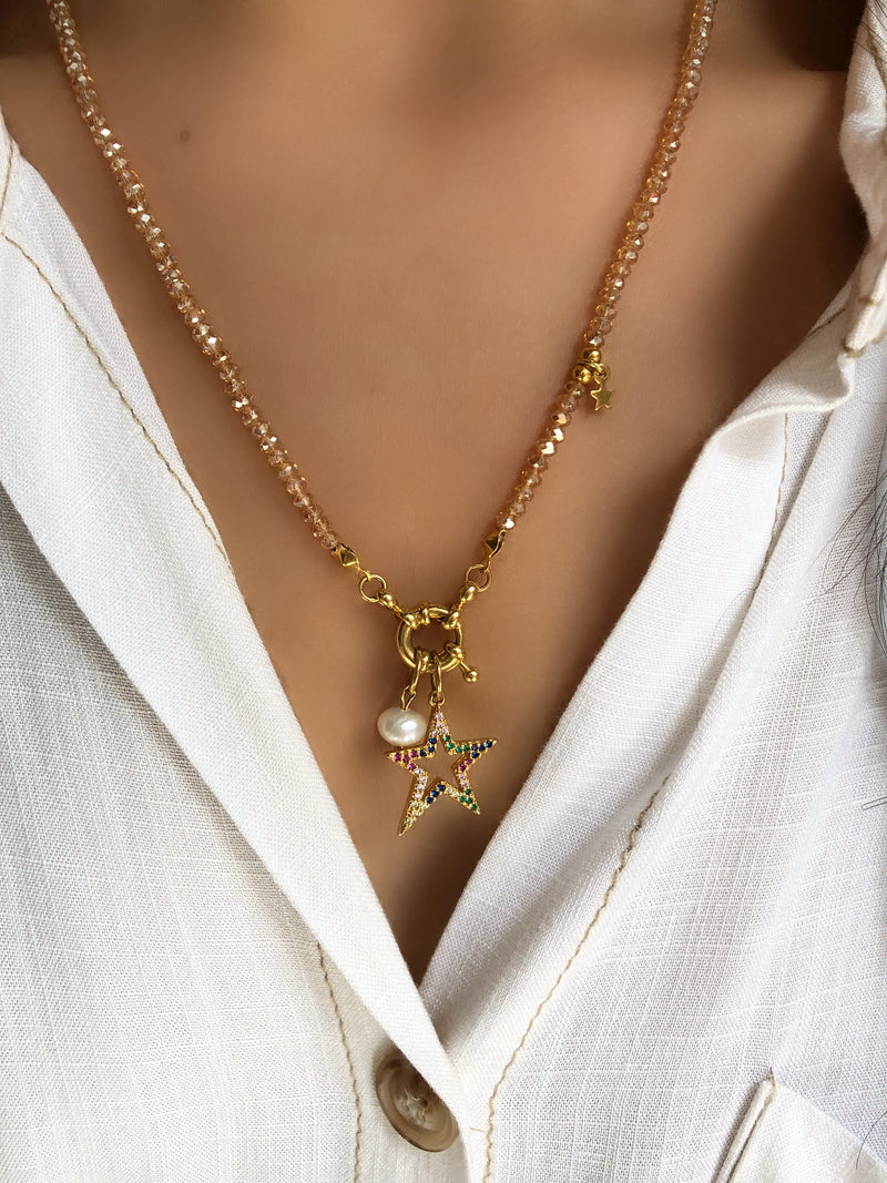 Colar Cristais Lapidados Cor Dourado Com Pingente Estrela Cravejada Com Micro Zircônias