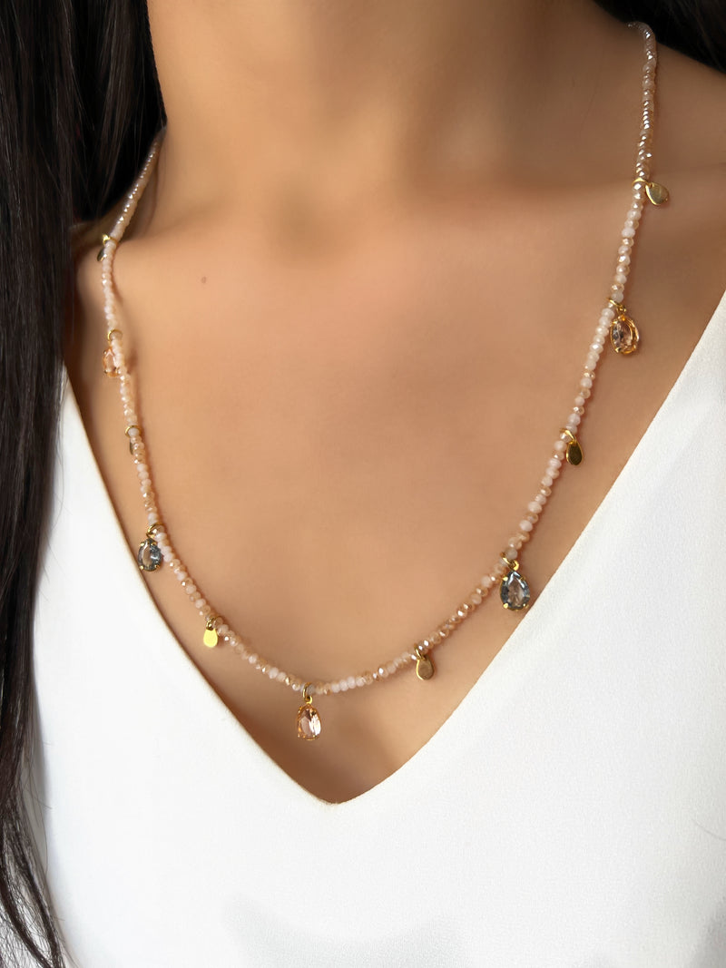 Colar Cristais Lapidados Cor Perolado E Gotas Cristais Lapidados Cor Morganita E Fumê Com Mini Gotas