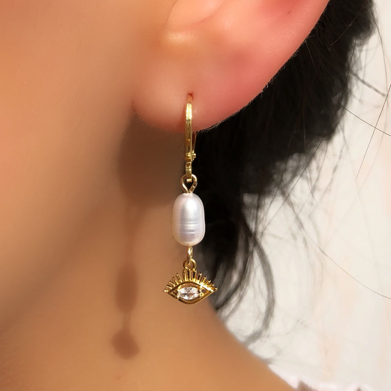 Par De Brincos Argola Com Olho Grego Zircônia Branca E Pérola De Água Doce