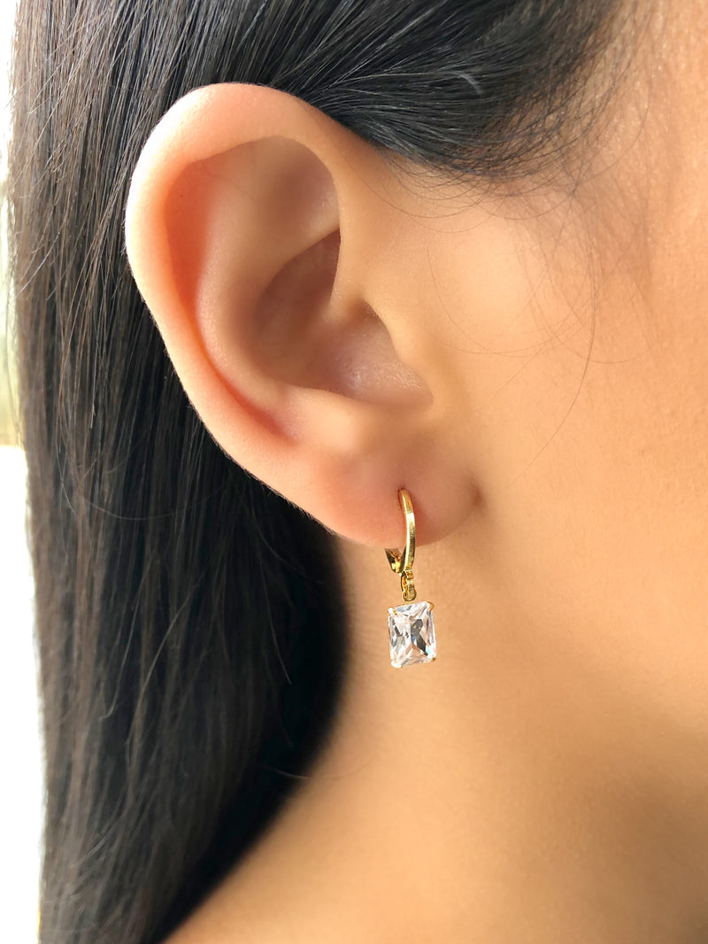 Par De Brincos Com Mini Baguete Zircônia Branca