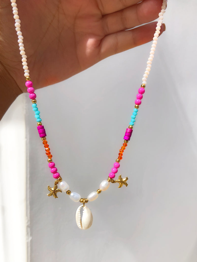 Colar Daiane Cristais Lapidados Cor Creme, Pedras Naturais Pink, Pérolas E Estrelas Do Mar E Búzio Natural