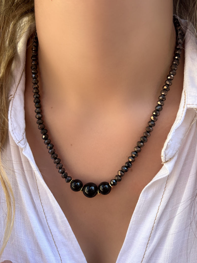 Colar Cristais Lapidados Cor Grafite Com 3 Pedras Naturais Ônix